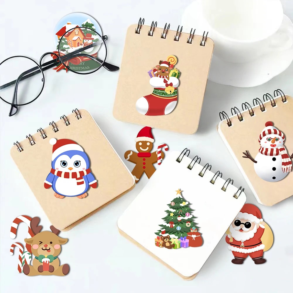 Notesbøger pyntet med julestickers