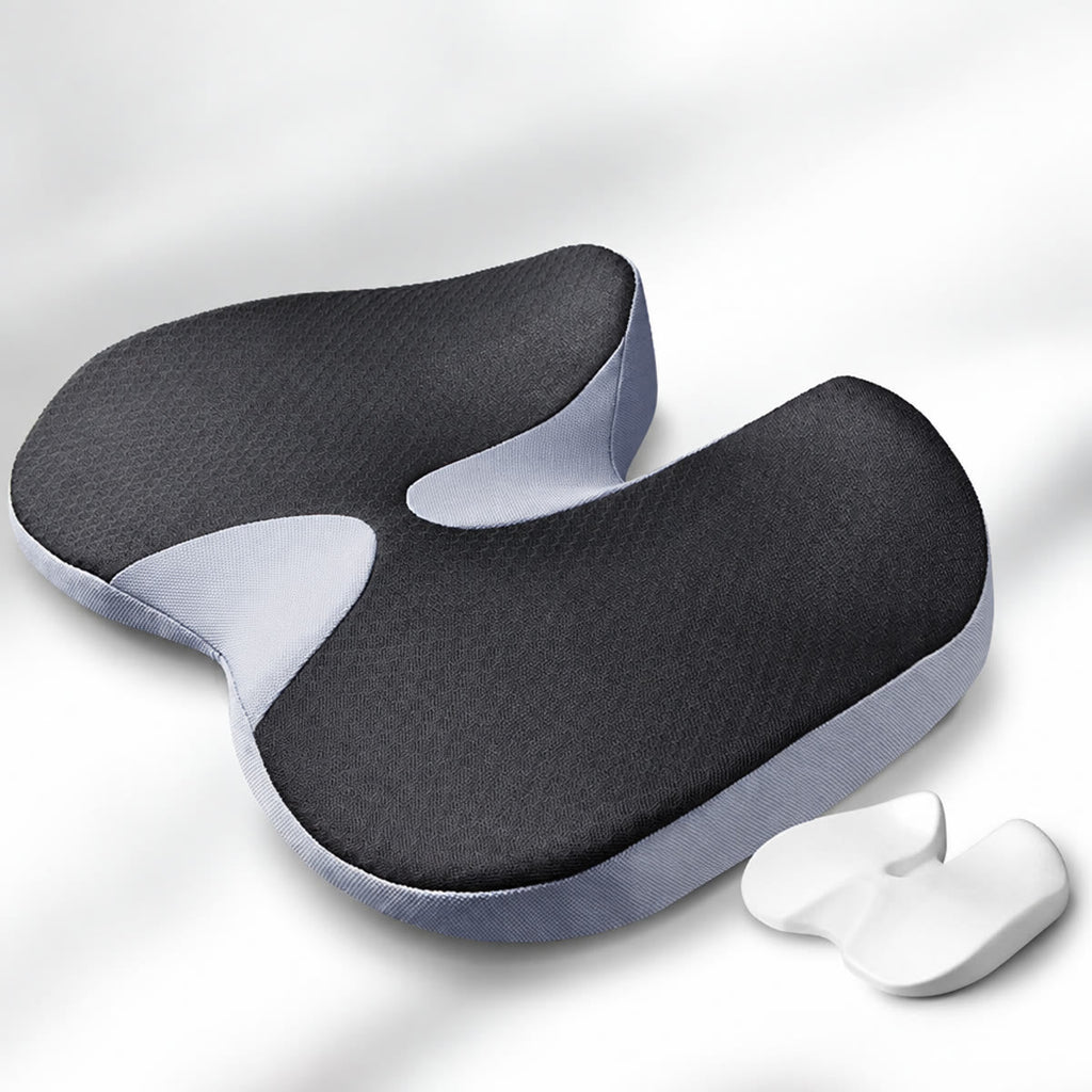Ortopædisk siddepude i memory foam med udskæring til halebenet – Grå, set oppefra